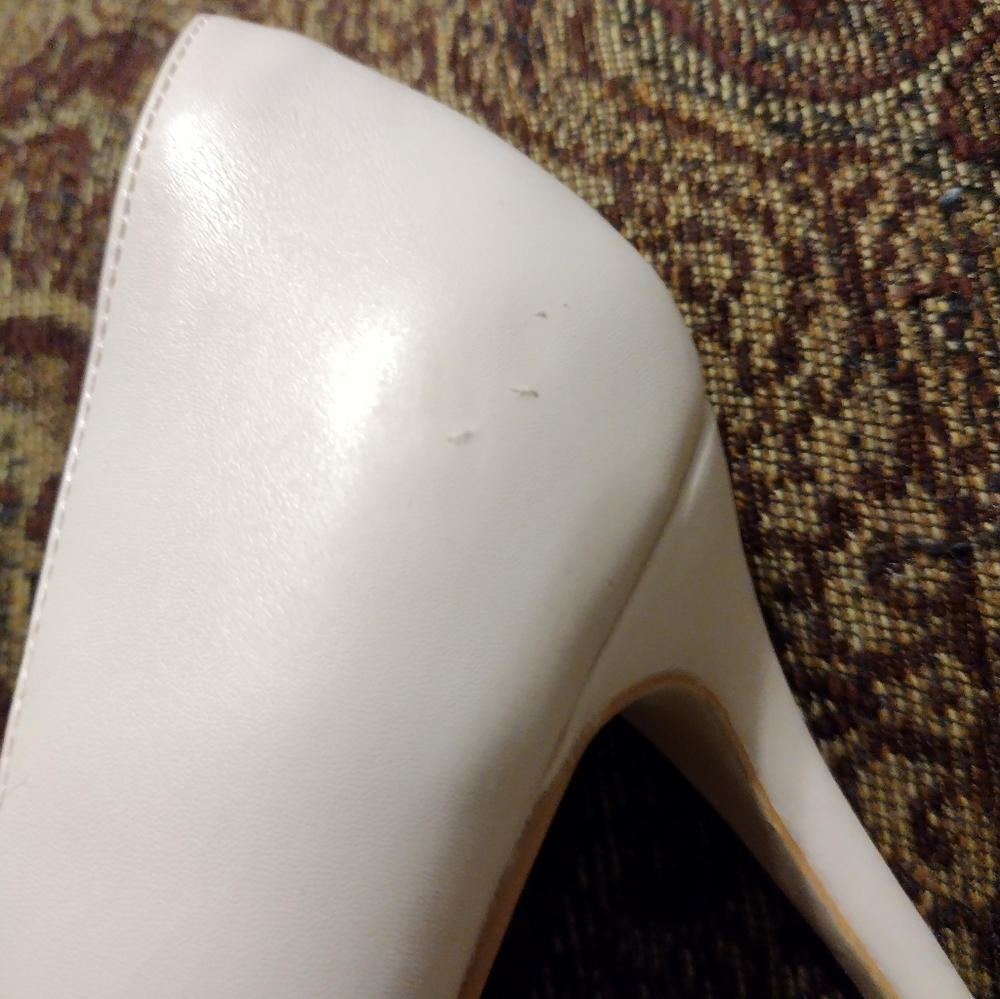 Heels - Picture 7 of 9
